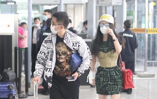 邹市明冉莹颖三胎儿子照片曝光(邹市明妻子晒3胎) 邹市明冉莹颖三胎儿子照片曝光(邹市明妻子晒3胎)
