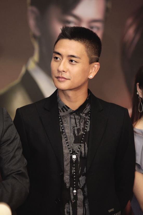 谢君豪毁容前后对比图(谢君豪颜值) 谢君豪毁容前后对比图(谢君豪颜值)