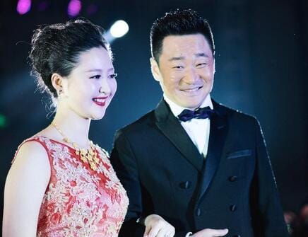 王景春和吴京是亲戚吗长的很像 王景春和吴京是亲戚吗长的很像