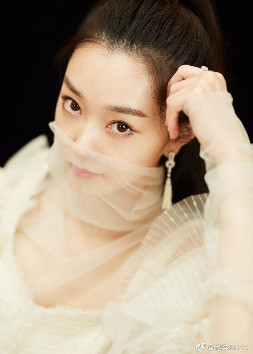 宋轶为什么叫小冰糖是因为白吗?宋轶和张佳 宋轶为什么叫小冰糖是因为白吗?宋轶和张佳