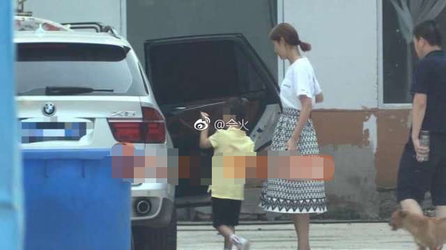 王宝强新女友照片曝光不是熊乃瑾而是刘姓女 王宝强新女友照片曝光不是熊乃瑾而是刘姓女