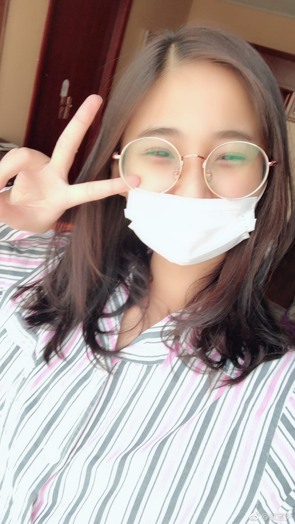 戚蓝尹卸妆后素颜是什么样子?戚蓝尹和若风 戚蓝尹卸妆后素颜是什么样子?戚蓝尹和若风