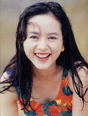曾志伟老婆宋丽华照片(曾志伟王美华结婚照) 曾志伟老婆宋丽华照片(曾志伟王美华结婚照)