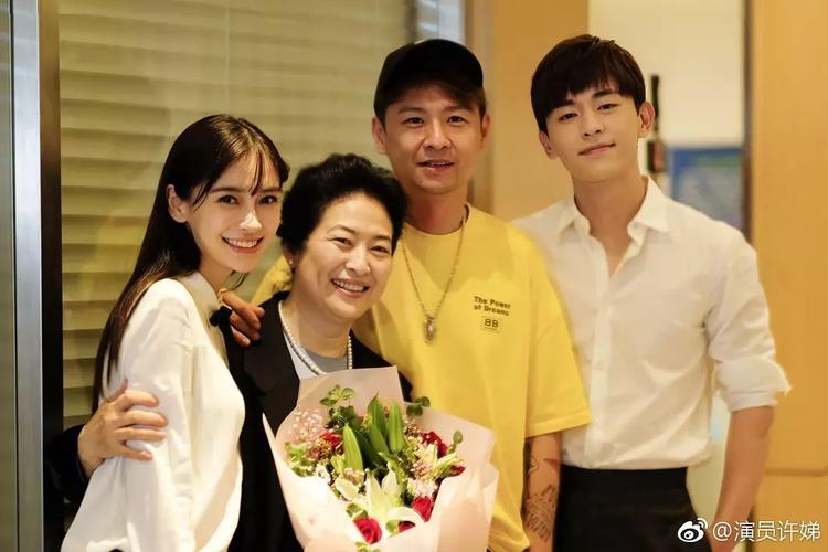 邓伦和baby房车事件 荆楚 邓伦和baby房车事件 荆楚