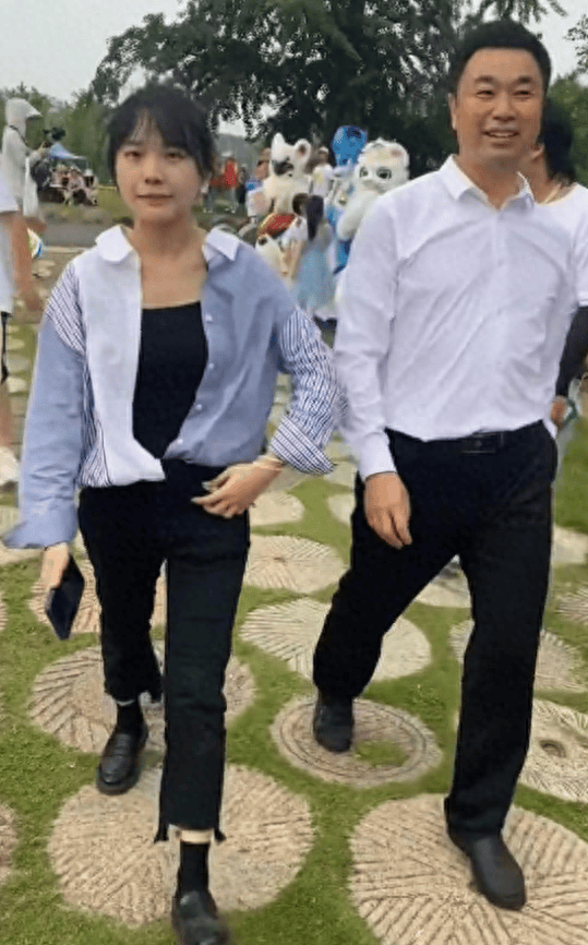 红得快,如今却“凉了”的网红:有人背负6亿欠款,有人还在挣扎