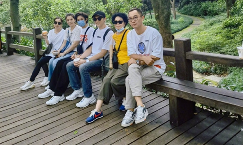 袁咏仪一家三口连续十年游普陀山(袁咏仪 普陀山)