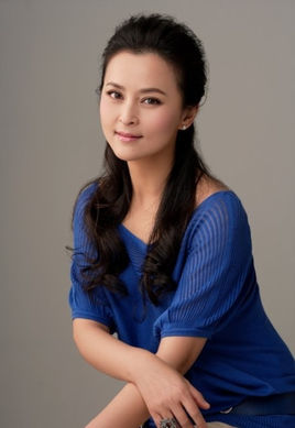 黄志忠和柯蓝现状离婚了吗?黄志忠和吴刚对(黄志忠和柯蓝什么时候在一起的)