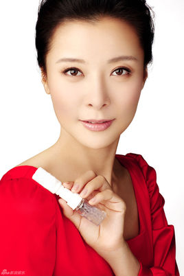 黄志忠和柯蓝现状离婚了吗?黄志忠和吴刚对(黄志忠和柯蓝什么时候在一起的)
