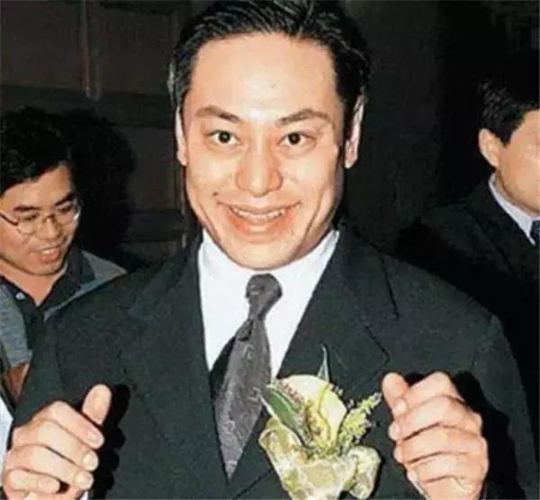 樊亦敏现状在卖鱼真的吗?樊亦敏最近照片曝