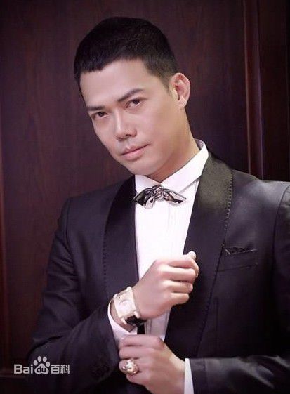 谢天华出轨是真的吗?谢天华的老婆好丑照片(谢天华结婚照片)