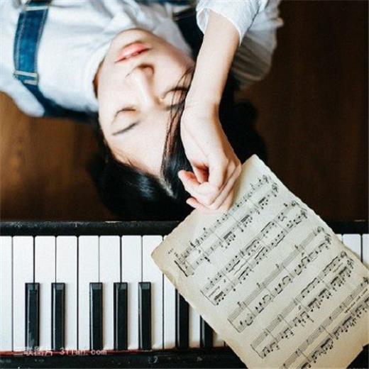描写春天植物的拟人句