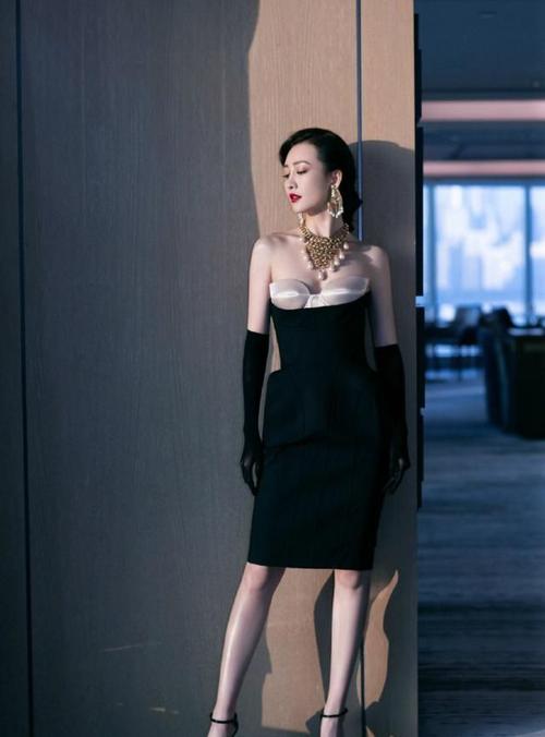 王婷萱个人简历,曹玉婷个人简历,本文共(3565字)