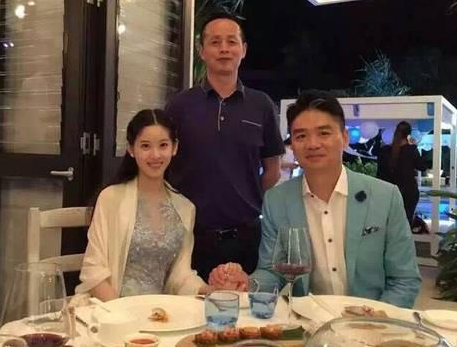 章泽天父母,刘强东的七个女人都是(刘强东和章泽天女儿)