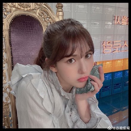 全昭弥somi在韩国人气如何(somi全昭弥出道时间)