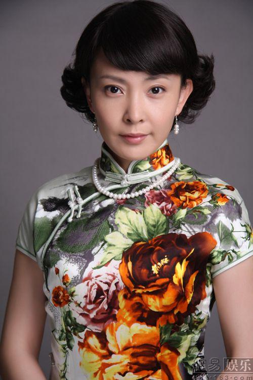 刘威葳是张嘉译前妻么?刘威葳现任老公是谁