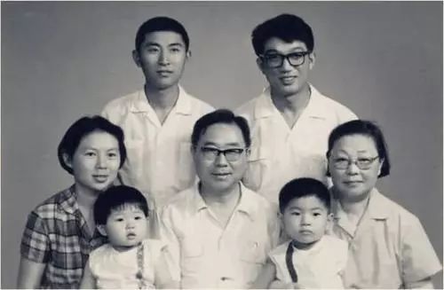 高晓松父母,高立人,本文共(3617字)