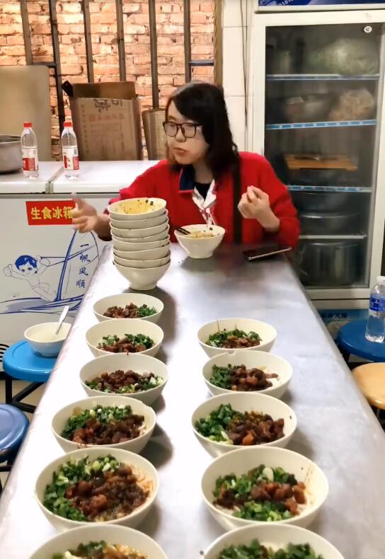 浪老师催吐吗为什么能吃那么多?大胃王浪胃