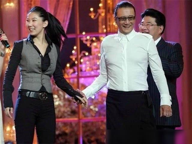 谢贤现任老婆,谢贤妻子照片(谢贤的老婆图片)