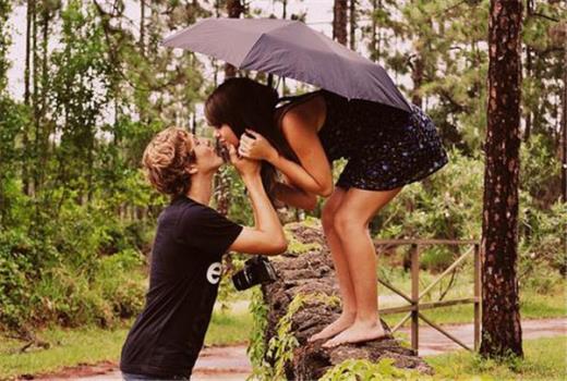 冲业绩的口号八个字