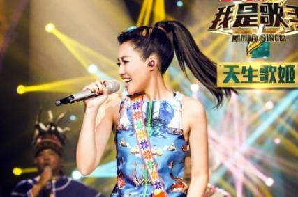 李健经纪人,单依纯夺冠后李健拥抱(李健选择单依纯)