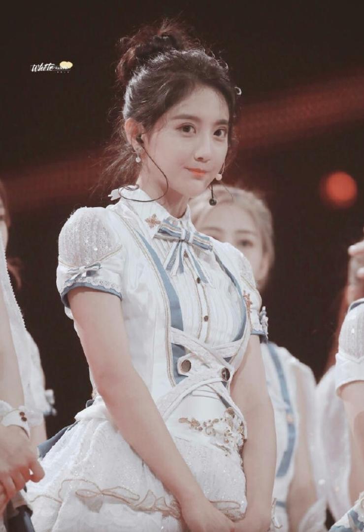 李艺彤应援会是工作还是业余组织?粉丝后援