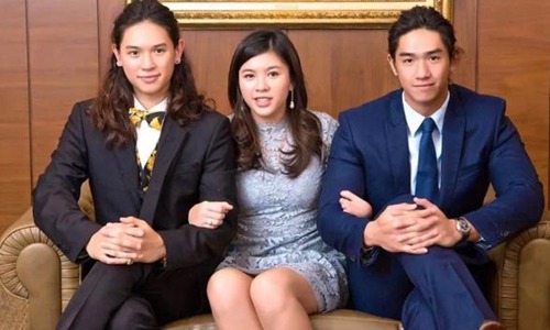 吴婉芳近期素颜生活照丑照(吴婉芳年轻时照片)