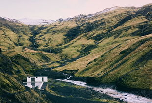 六月冰岛自由行，探索绝美冰川与火山景观！