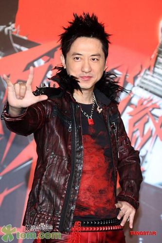 庾澄庆的家世,哈林的家,本文共(2527字)