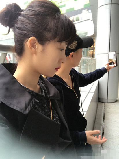 李念微博晒近照暴瘦 阔太李念与林和平离婚了吗 本文共(852字)