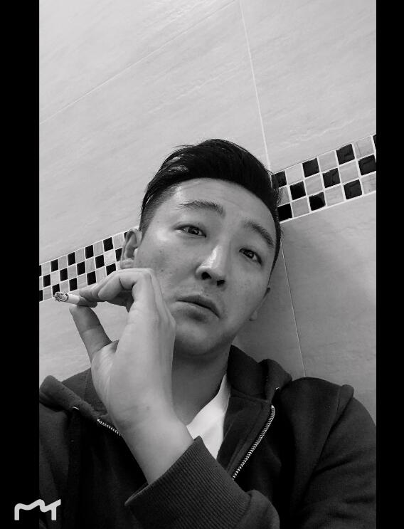 梁晓雪是弯的吗?他的英语怎么这么好? 本文共(808字)