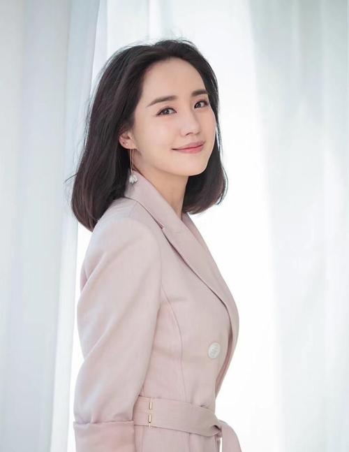 赵薇旗下艺人,陈晓承认点赞赵丽颖,本文共(2235字)