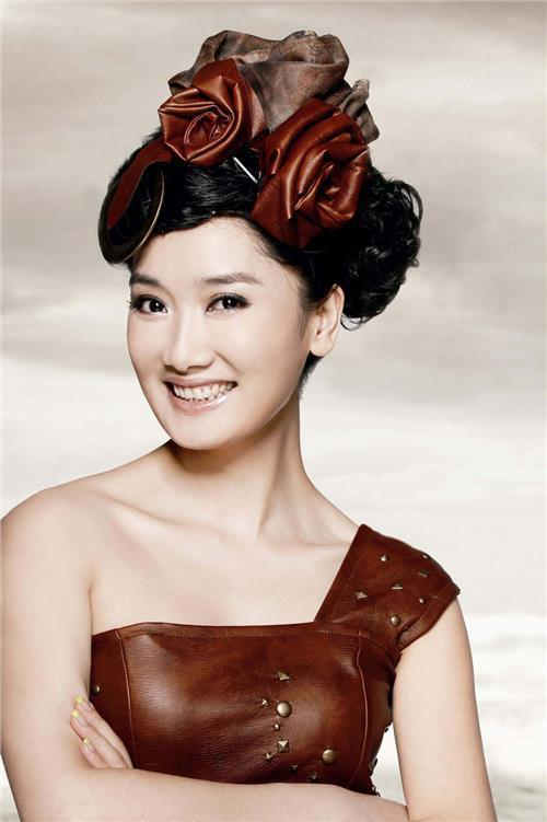 杨魏玲花图片,杨美华图片,本文共(2802字)