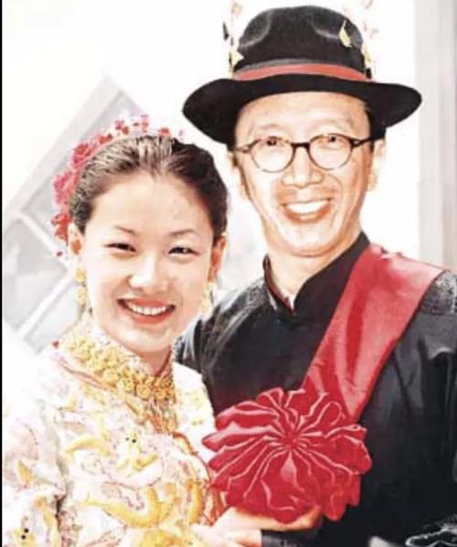 梁锦松前妻,伏明霞老公的前妻,本文共(7219字)