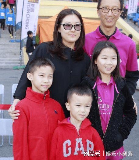梁锦松前妻,伏明霞老公的前妻,本文共(7219字)