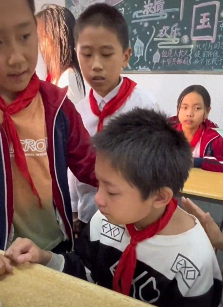 “少年自有少年狂”是什么梗？