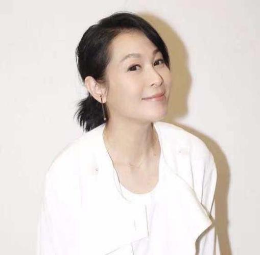 刘若英什么时候结婚,刘若英结婚时(刘若英结婚了吗!老公是谁)