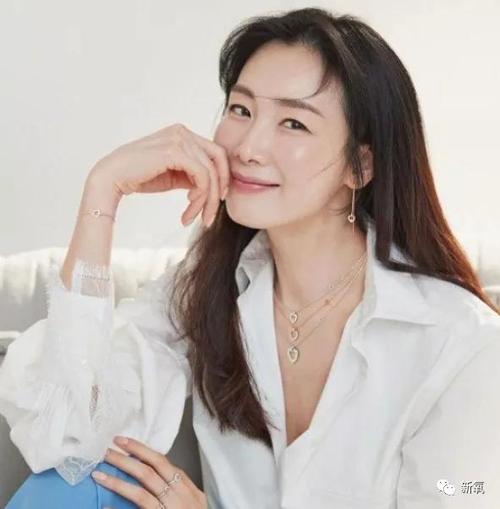 崔智友整容,韩国整过容的女明星(韩国明星崔智友个人资料)