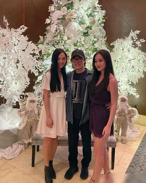 李连杰女儿李思,李连杰黄秋燕的女(李连杰和黄秋燕的两个女儿)