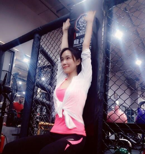 王宝强老婆照片,王宝强媳妇马蓉(王宝强的老婆马蓉)