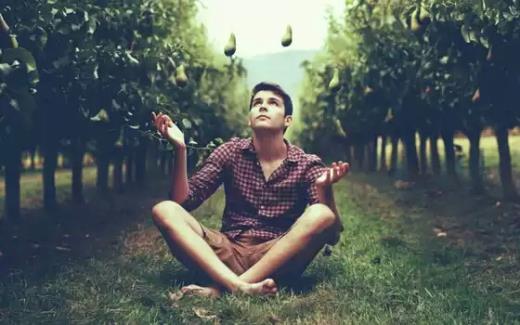 表示骂人张逼最贱不带脏得词