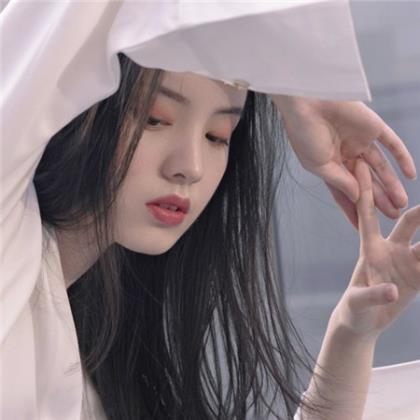 被人夸优秀如何谦虚回答