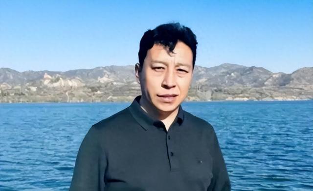 2023年突然爆火的6位网红,各个火得莫名其妙,各个赚得盆满钵满