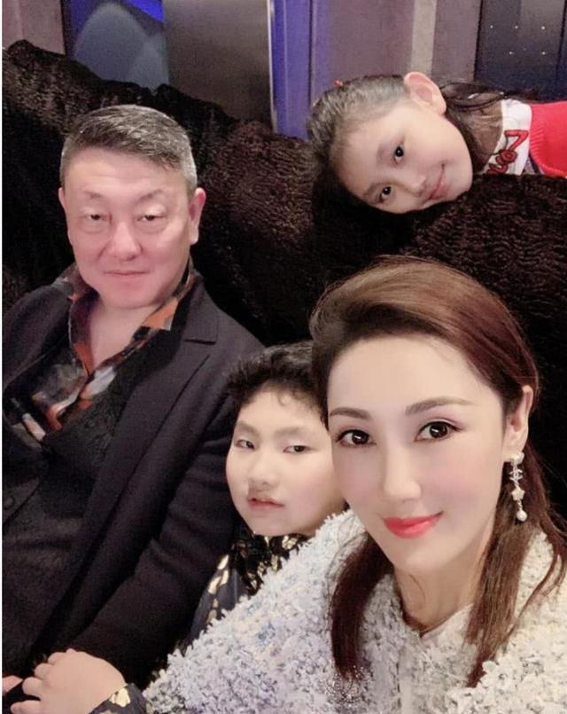 韩磊妻子,韩磊结婚(昊磊老婆) 本文共(6476字)