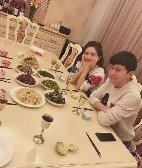 谢娜与张杰离婚,张杰承认和谢娜分(谢娜和张杰是否离婚)