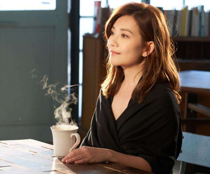 梁静茹结婚了吗,和老公离婚了(吉雪萍) 本文共(3555字)