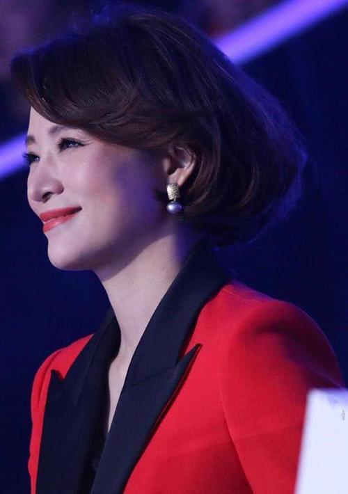 董卿结婚了么,董卿去哪里了(中央主持人董卿董卿结婚没)
