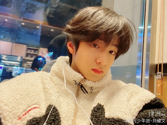 刘耀文为什么可以出道,他才15岁怎么长这么高? 本文共(1192字)