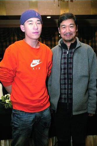 张默是谁的儿子,张默身高(张默的母亲是谁)