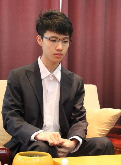 连笑和柯洁谁厉害?围棋国手连笑有女朋友吗 本文共(1115字)