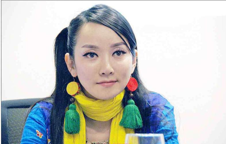 萨顶顶多大,萨顶顶多少岁(萨顶顶多大啦)